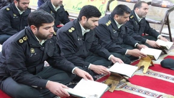 نیروی انتظامی گفت در طرحی به کارکنانش یک سال بدون کار کردن حقوق میدهد تا قرآن حفظ کنند