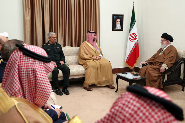 رسالة الملك سلمان إلى طهران: اقبلوا عرض ترامب لتفادي الحرب