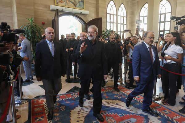 جوزيف عون: نرفض تدخل إيران في شؤوننا ولا نسمح بحمل فصيل لبناني للسلاح