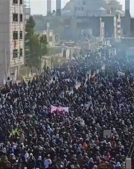 تجمع اعتراضی در زاهدان، راسک و گالیکش؛ مولوی گرگیج: آنکه حرف مردم را نشنود لایق حکومت نیست