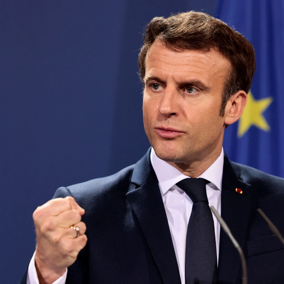 امانوئل مکرون: بیوقفه برای آزادی سیسیل کوهلر و ژاک پاریس از زندان ایران تلاش میکنیم