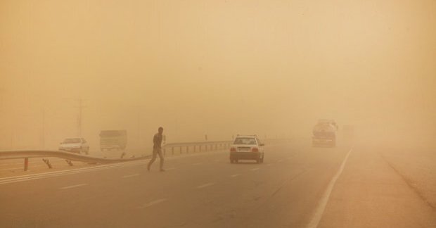 Dust storm blankets central Iran as air quality worsens
