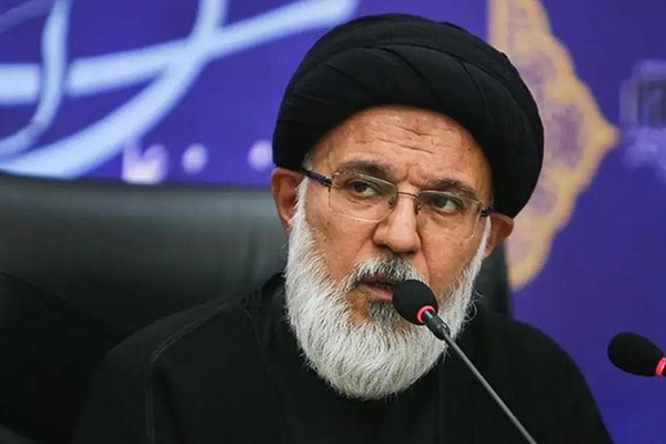 بعد دعوته الحرب ضد إسرائيل وأميركا.. تصريحات متشددة لرجل دين إيراني تثير جدلاً واسعًا