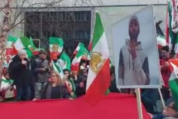 تزامنا مع اجتماع المجلس الأوروبي ببروكسل.. تجمعات لمعارضي النظام الإيراني