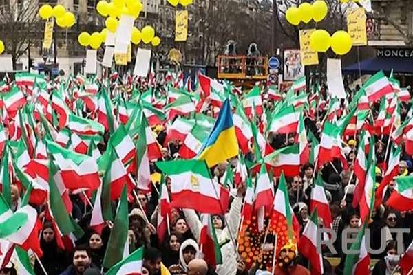 القضاء الفرنسي يرفع الحظر عن مظاهرة "مجاهدي خلق" في باريس