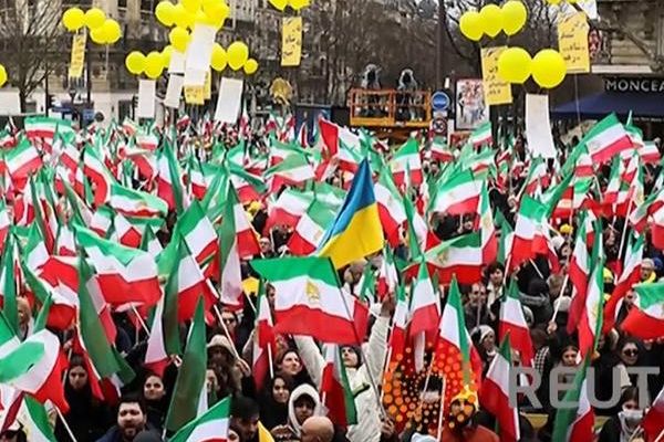 القضاء الفرنسي يرفع الحظر عن مظاهرة "مجاهدي خلق" في باريس