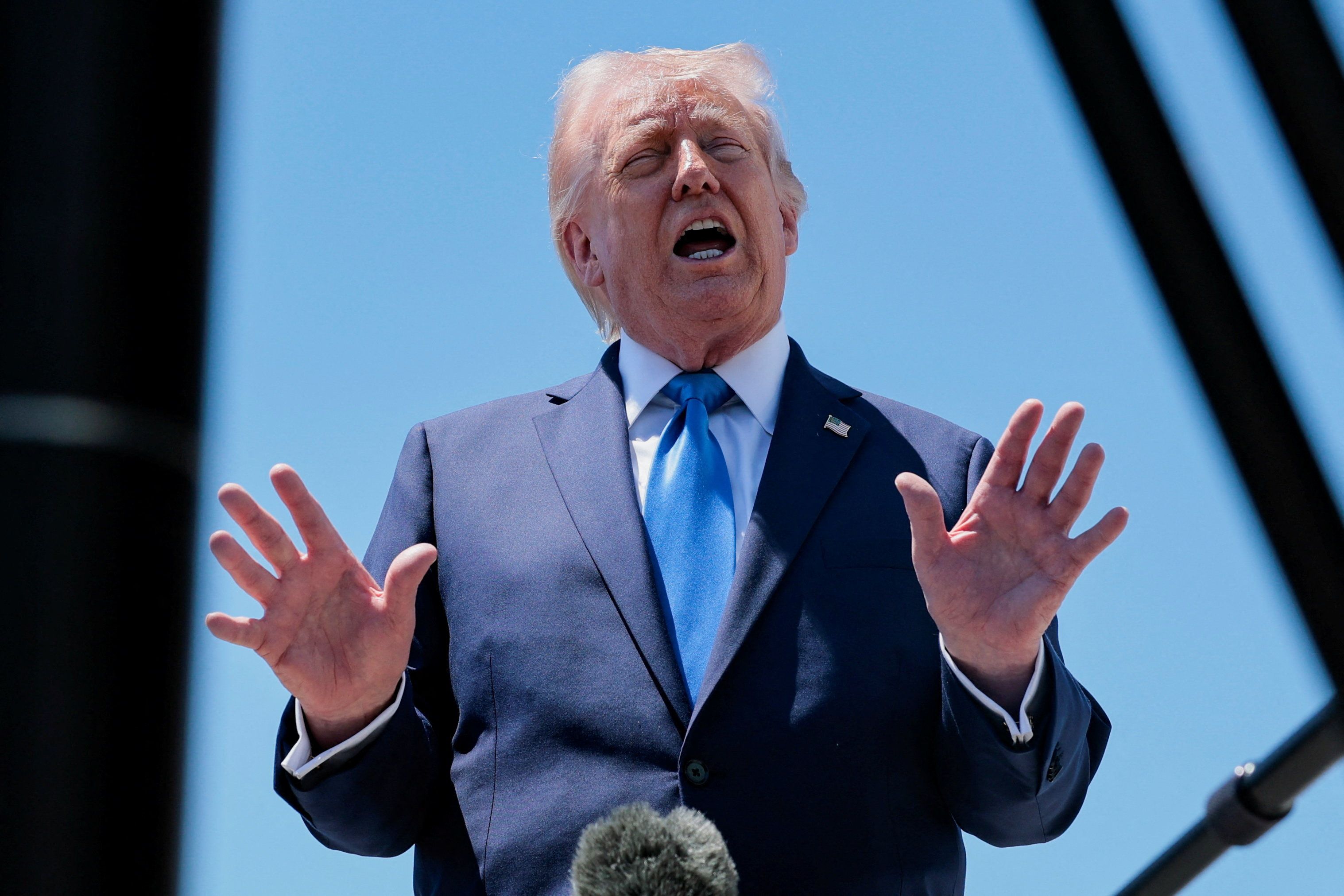 دونالد ترامپ: با افرادی که کسی آنها را نمی‌شناسد دیدار نمی‌کنیم