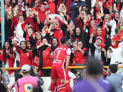 بازگشت هواداران به استادیوم آزادی؛ پرسپولیس-گلگهر با حضور تماشاگران زن برگزار میشود