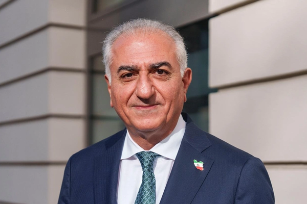 شاهزاده رضا پهلوی: آماده باشید تا در زمان مناسب برای اقدام نهایی به خیابانها باز گردید