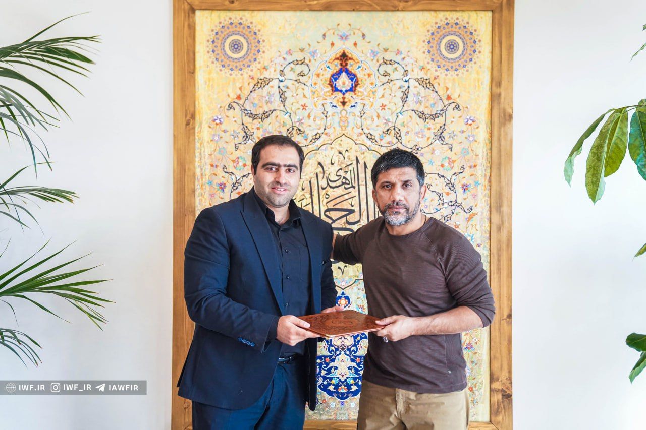 علیرضا دبیر، رئیس پیشین فدراسیون بدنسازی را جایگزین حمید سوریان در فدراسیون کشتی کرد