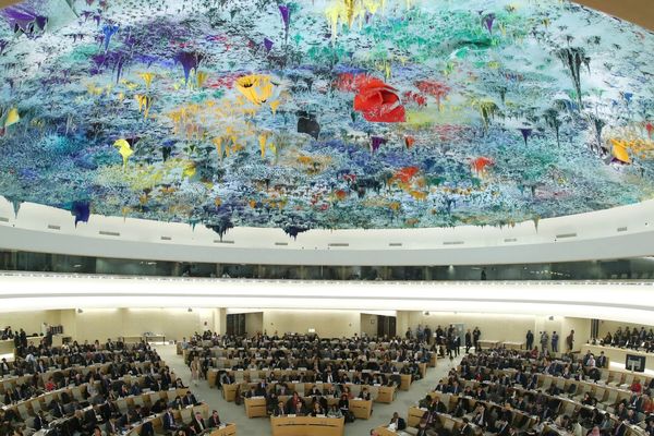 الأمم المتحدة تعرب عن قلقها إزاء زیادة الإعدامات وانتهاکات حقوق الإنسان في إيران