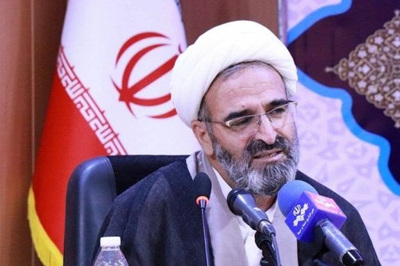 نماینده خامنهای در سمنان: اینکه میگویند مگر یک تار مو چه اهمیتی دارد، مغالطه است