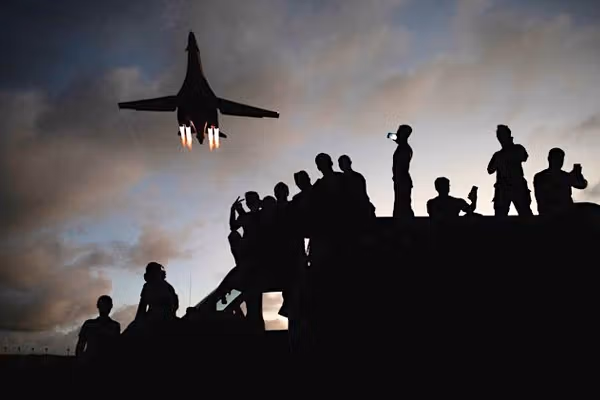 رویترز: آمریکا در حال بررسی اعزام نیروهای بیشتر همزمان با ورود جنگ به مرحلهای جدید