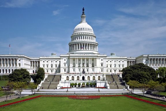 سیانان: دولت بایدن در حال بررسی لغو مسدودیت یک میلیارد دلار پول ایران است