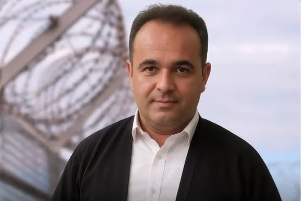 المحكمة العليا في إيران تؤيد إعدام متهم في قضية اغتيال فخري زاده أحد رموز البرنامج النووي