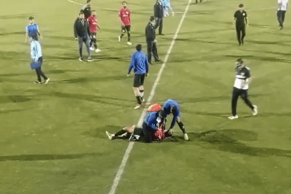 باشگاه پاس همدان سه بازیکن را بهدلیل چاقو کشیدن بر روی دروازهبان تیم، اخراج کرد