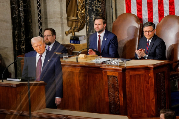 Senator urges Trump to brief Congress on planned talks with Iran