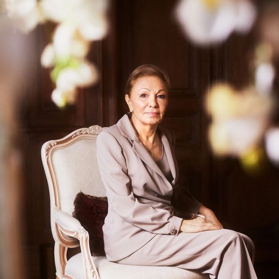 شهبانو فرح پهلوی: ملت بزرگ ایران، میهن و شکوه از دست رفته را باز پس خواهد گرفت