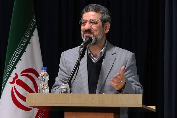 یک فرمانده پیشین سپاه: در جمهوری اسلامی حجاب شرعی و قانونی داریم نه حجاب اجباری