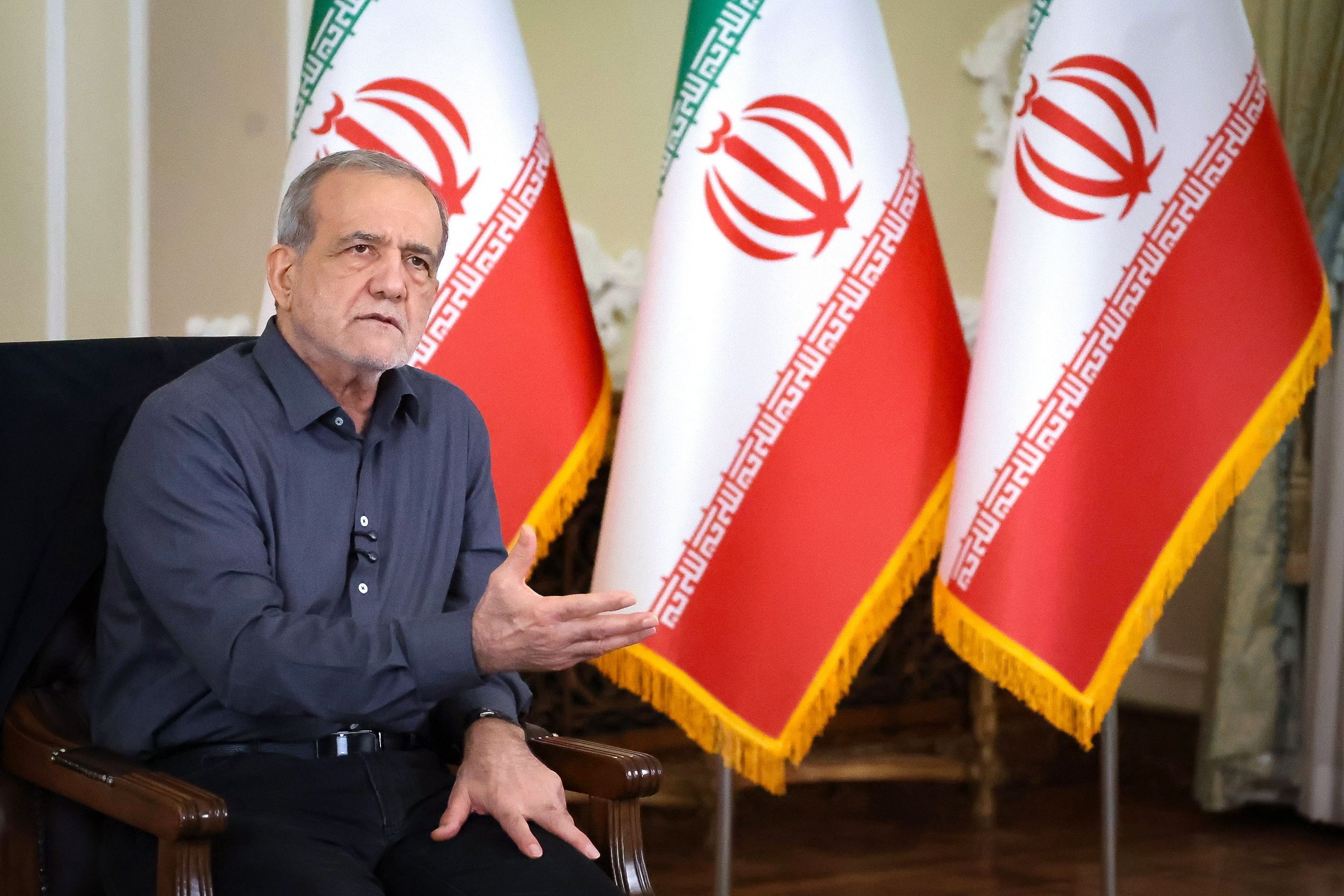 پزشکیان: هرچه فکر می&zwnj;کنم، منطقی برای کشتن خامنه&zwnj;ای نمی&zwnj;بینم