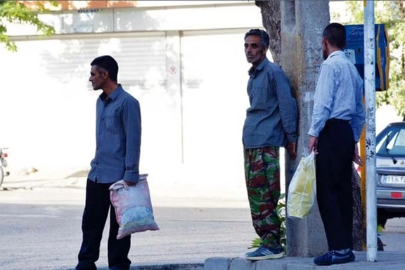 العواقب الخفية للتضخم وانخفاض الأجور الحقيقية للعمال إلى النصف