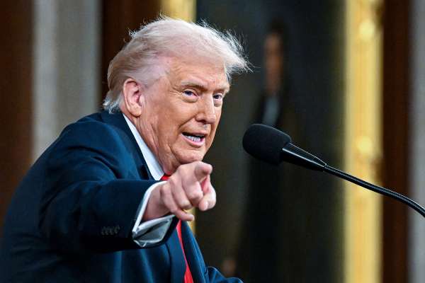 دونالد ترامپ: نیروهای مسلح آمریکا به دیکتاتوری قانونگریز مادورو پایان دادند