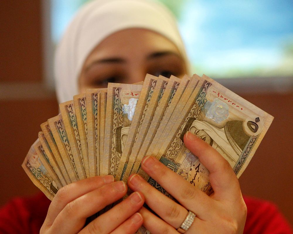 بلومبرگ: جنگ ایران شریان مالی میلیون‌ها خانواده در آسیا و آفریقا را تهدید می‌کند