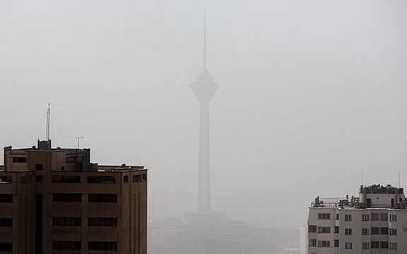 مدارس و ادارات تهران و البرز به دلیل آلودگی هوا تعطیل شدند