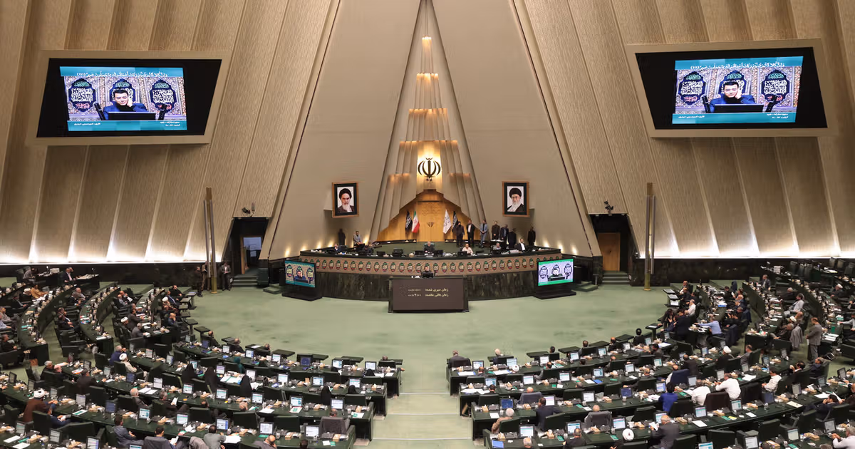 Talks are off unless US shifts strategy, Iranian lawmakers say