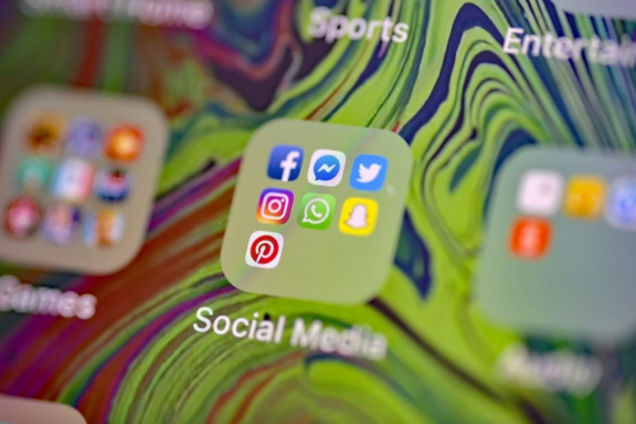 دیدبان فیک ریپورتر: شبکهای با وابستگی احتمالی به ایران، دنبال اختلافافکنی در اسرائیل است