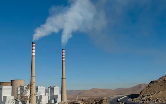 الحكومة الإيرانية تعود لقطع الكهرباء بعد عجزها عن توفير شحنات غاز لمحطات الطاقة