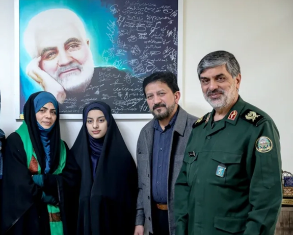 انتقاد رسانههای بریتانیا به دیدار مدیر یک موسسه خیریه لندن با مقام سپاه