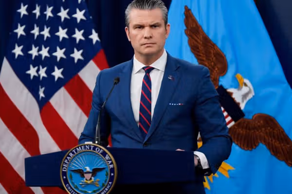 وزير الحرب الأميركي للشعب الإيراني:ابقوا في بيوتكم حتى ننتهي من التعامل مع قوات القمع