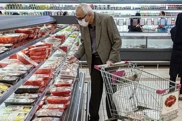 التضخم يقفز 13% خلال شهر في إيران ويصل إلى 52.5%.. وارتفاع في أسعار بعض السلع بنحو 200%