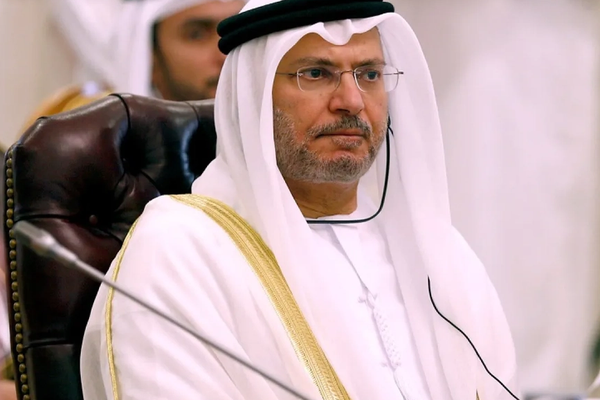 مسؤول إماراتي: لا يمكن الوثوق بترتيبات طهران الأحادية في مضيق هرمز