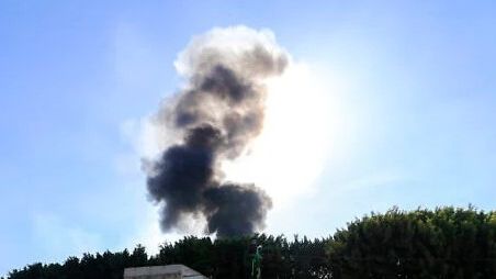 حملات گسترده اسرائیل به صنعا و الحدیده همزمان با سخنرانی رهبر حوثیهای یمن