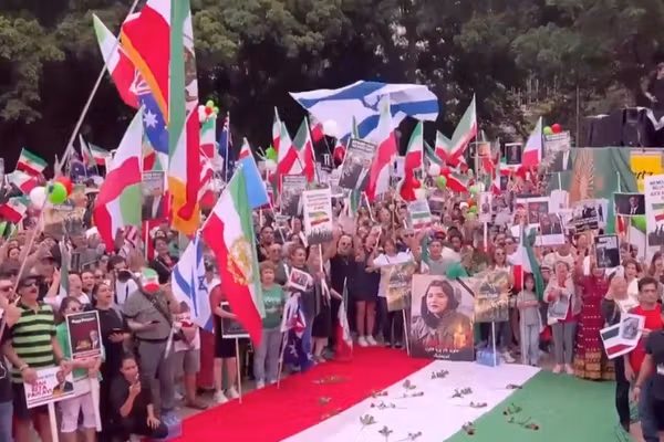 اورشلیمپست: اسرائیل باید آشکارا از مردم ایران حمایت کند