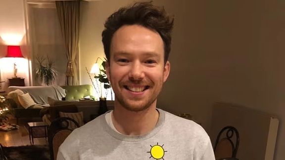 پدر دیپلمات سوئدی بازداشت شده در ایران: پسرم ۶۰۰ روز است جهنم را تجربه میکند