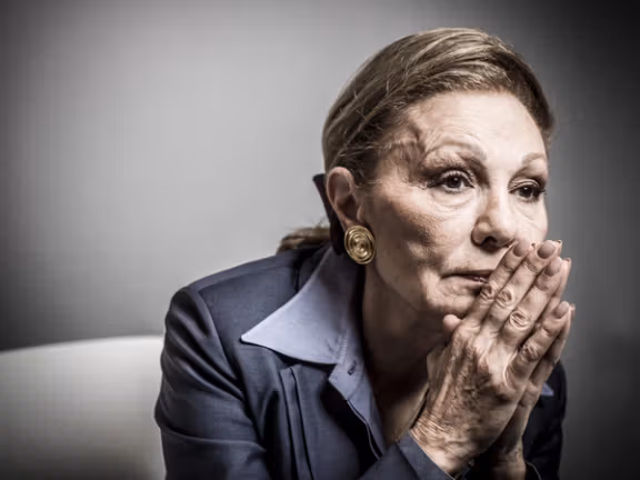 شهبانو فرح پهلوی روز سوم بهمن را سوگ ملی اعلام کرد