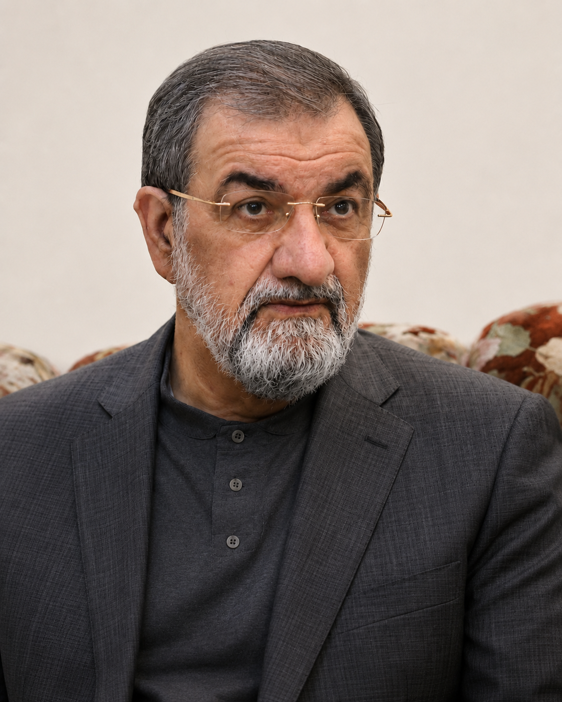 المستشار العسكري لمجتبى خامنئي: مسار الانتقام سيتواصل وسنحافظ على مضيق هرمز