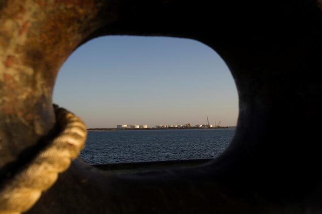A general view of an oil dock is seen from a ship at the port of Kalantari in the city of Chabahar, 300 km (186 miles) east of the Strait of Hormuz January 17, 2012