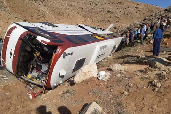 روایت خبرنگار مجروح: مسئولان سوار شاسیبلند از سرعت کم اتوبوس گلایه میکردند