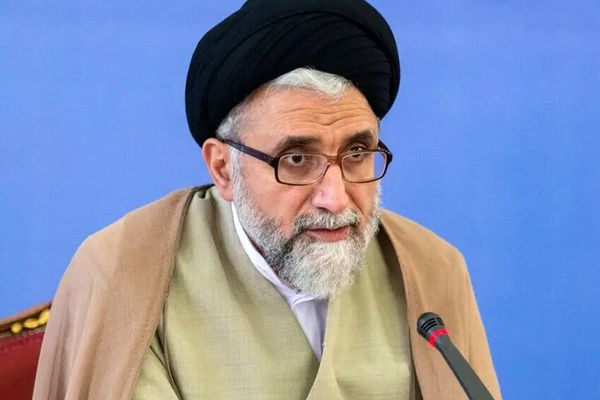 سجل حافل بالانتهاكات.. مَنْ هو المرشح لوزارة الاستخبارات الإيرانية في حكومة بزشكيان؟