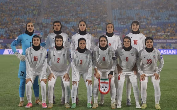 فرار دستهجمعی ستارگان فوتبال زنان ایران زیر سایه تهدیدهای جمهوری اسلامی