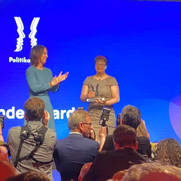 وزیر خارجه آلمان با اهدای جایزه به شادی صدر تلاش او را در ثبت نقض حقوق بشر در ایران ستود