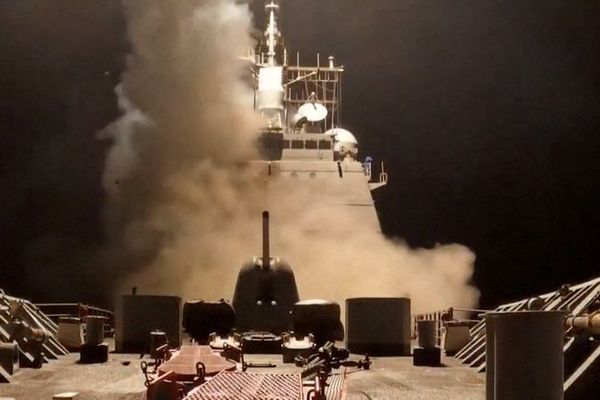 دعم أعضاء في الكونغرس للهجوم الأميركي على الحوثيين: رسالة تحذير واضحة لخامنئي