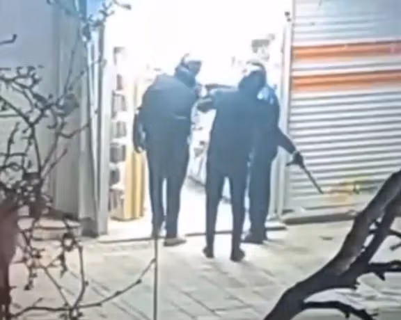 ترامب يجدد تحذيره للنظام الإيراني بشأن قمع الاحتجاجات