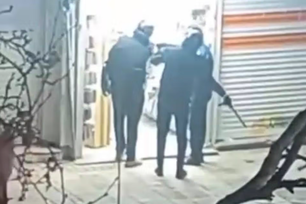 ترامب يجدد تحذيره للنظام الإيراني بشأن قمع الاحتجاجات