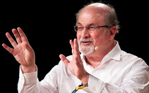 سلمان رشدی دو هفته پیش از حمله: زندگیام نسبتا به حالت عادی بازگشته است