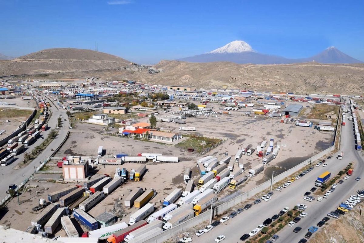 Iran looks for escape routes as US sanctions close in